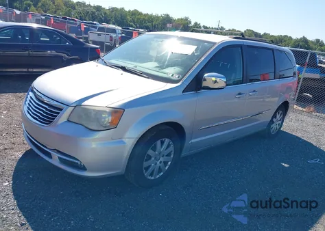 2011 Chrysler Town & Country Touring-L из США, поврежденный, VIN 2A4RR8DG4BR683830